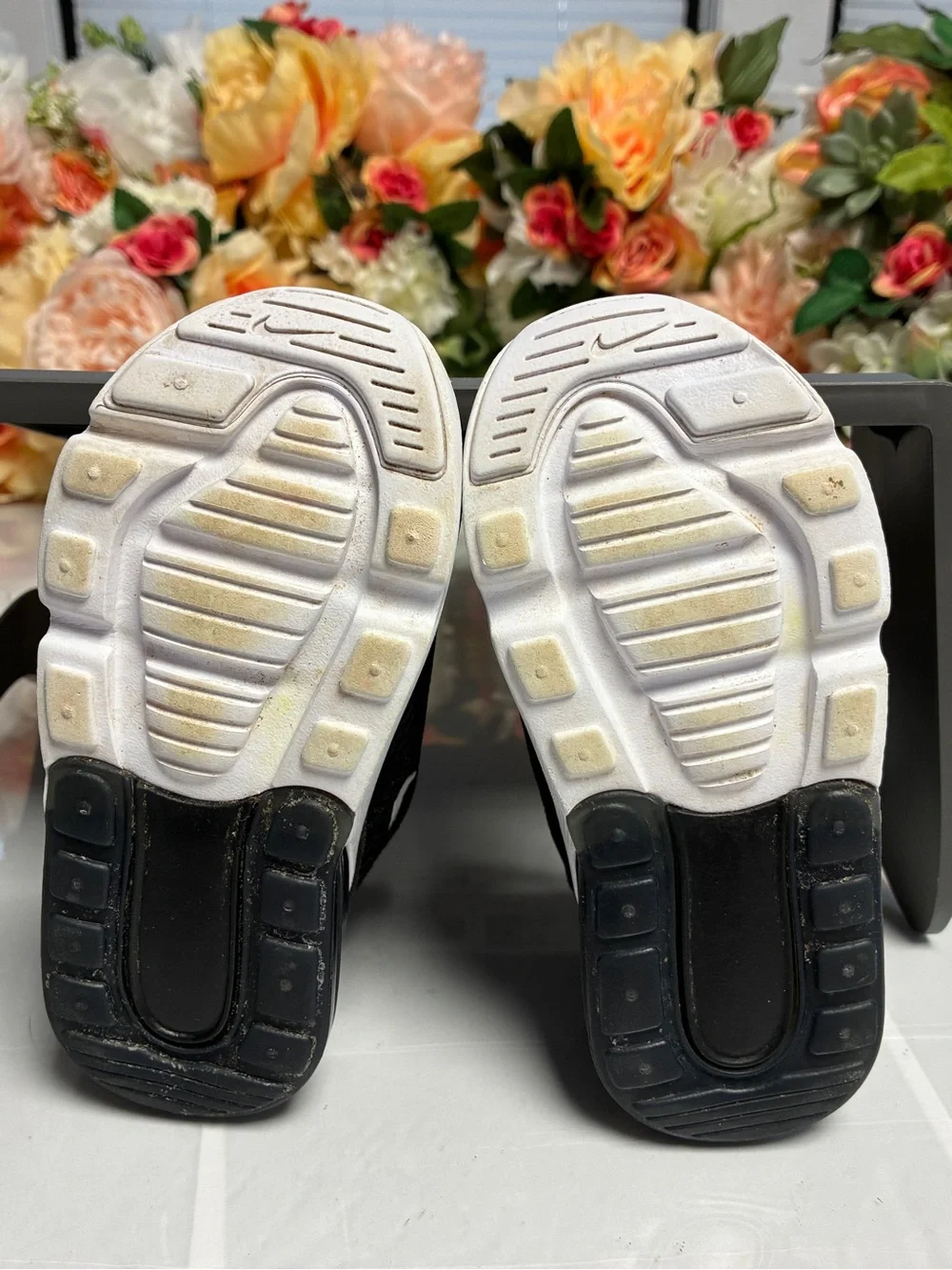 Nike Kids Black and White Air270 Slip-On Sneakers